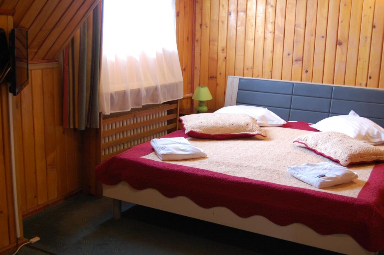 Hotel Bucegi Portile Regatului Paraul Rece Exterior foto