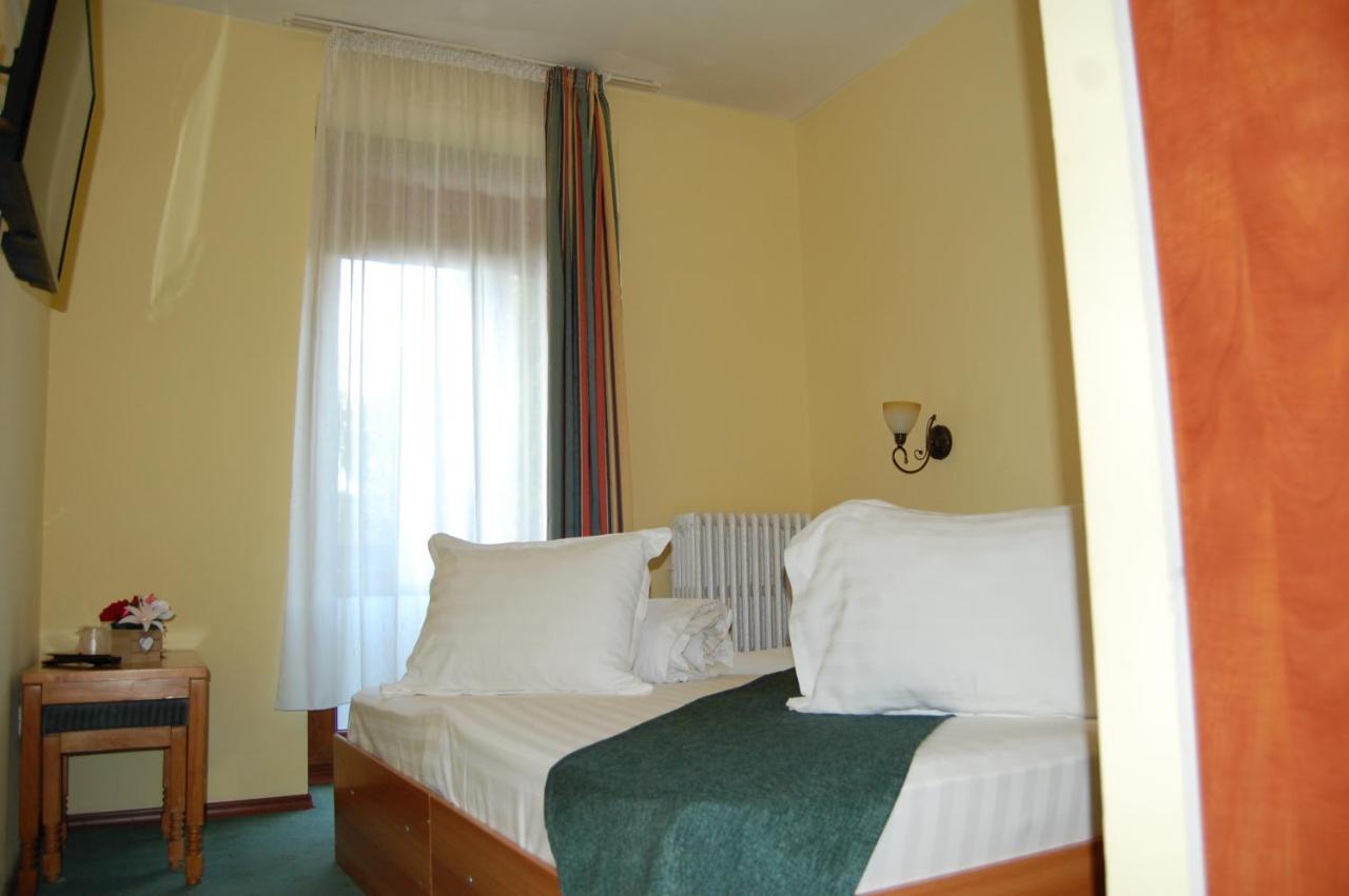 Hotel Bucegi Portile Regatului Paraul Rece Exterior foto